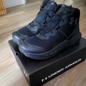 New Under Armour Men's Boots